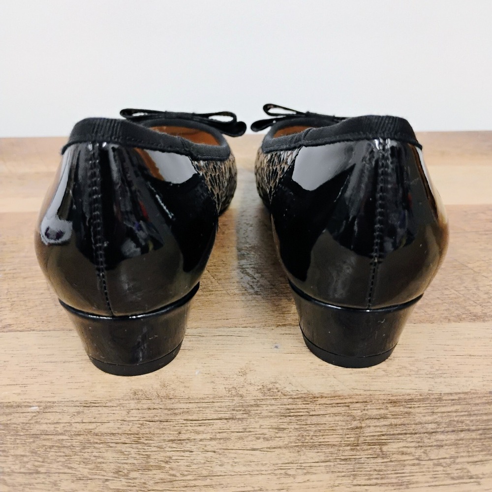 Ros Hommerson Trisha Womens Black Patent Leather Flowers Bow Dressy Flats 6N - Picture 7 of 10
